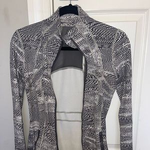 LULULEMON grey and white define jacket size 4